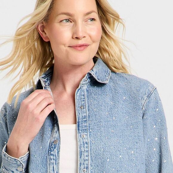 Open Box - Universal Thread - Women's Button-Down Rhinestone Denim Sh Light Wash - Picture 4 of 4